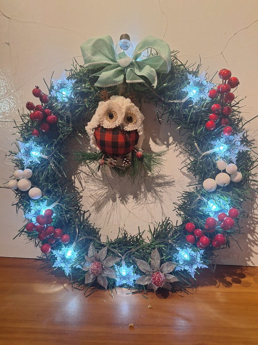 Woodland Lighted Christmas Wreath